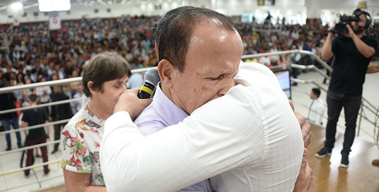 Desenganado, hombre vuelve del coma después de 26 días